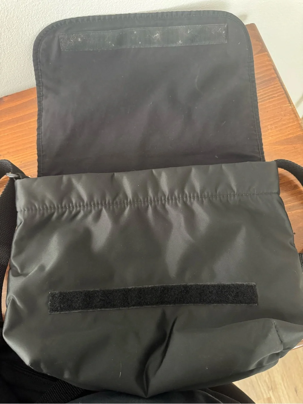 Kate Spade black Nylon Messenger Bag w/ adjustable shoulder strap